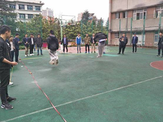 跳跳鼠接力赛.jpg