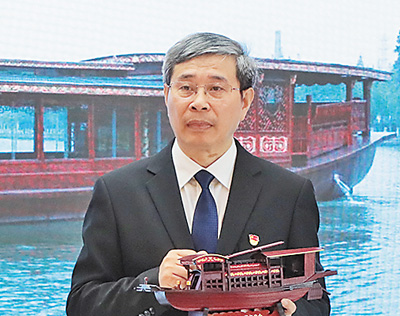 路丙辉为学院党史学习教育学生宣讲团骨干成员进行专题培训。